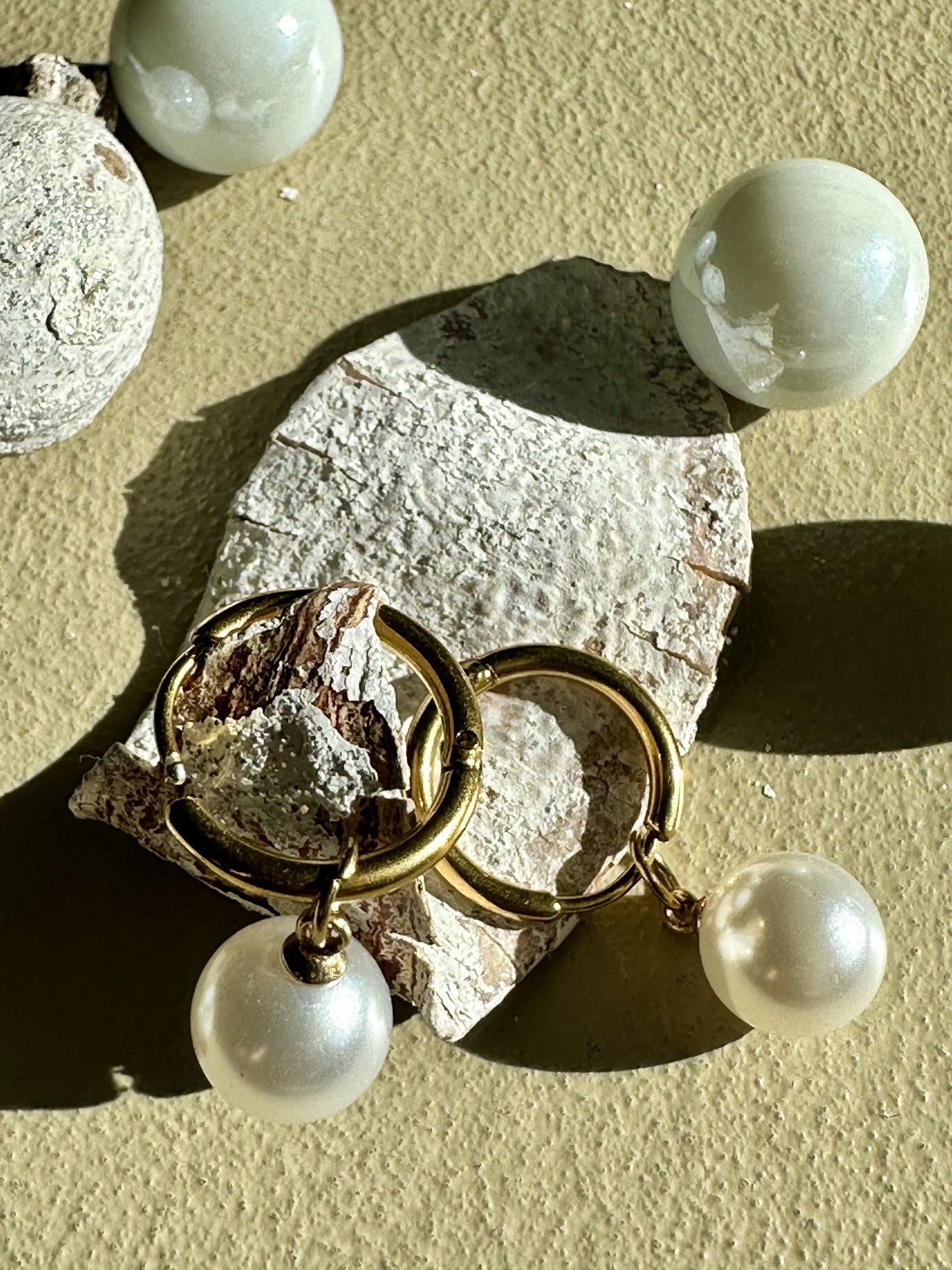 "Unica" Orecchini placcati in oro 18kt con perle