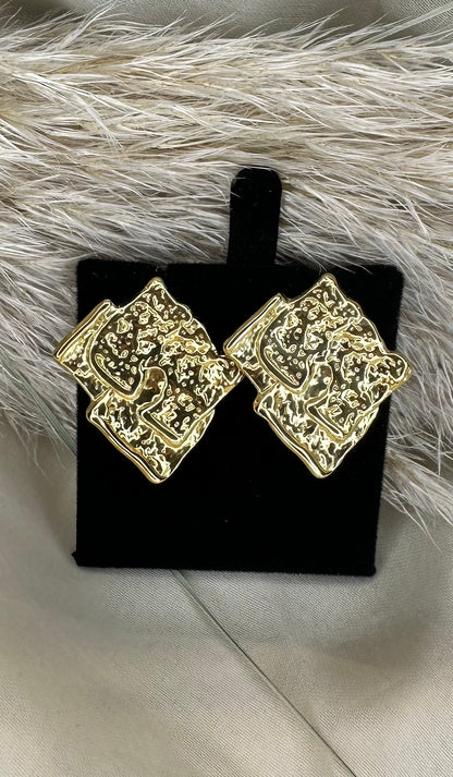 Orecchini effetto martellato placcati in oro 18Kt